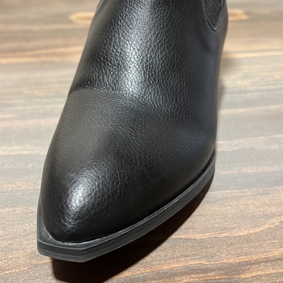 CL by Laundry pointed toe ankle sock heeled booties, black, size 9.5 - Picture 12 of 16